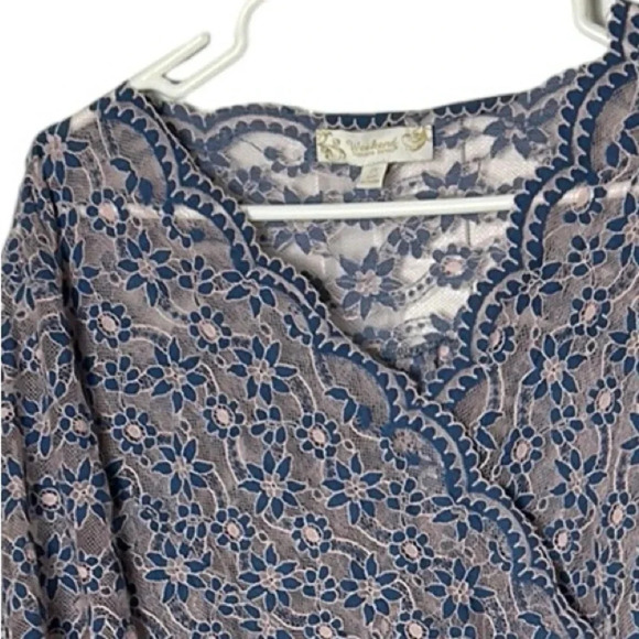 Suzanne Betro top, beach cover, 2X see thru lace top,floral,bell,scalloped hem - Picture 4 of 15